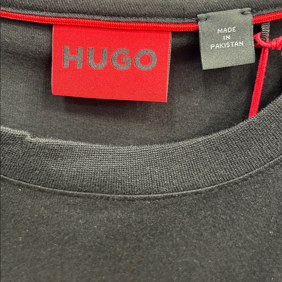 100% Authentic Hugo by Hugo Boss Men’s T-Shirt - NWT - Picture 6 of 6
